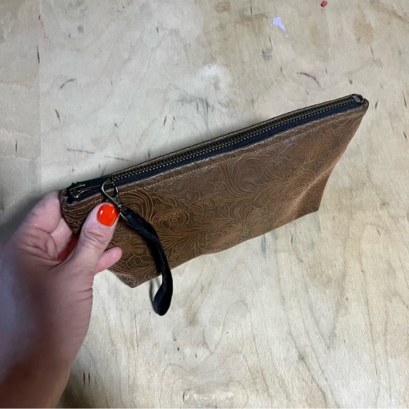 Handmade embossed leather clutch wristlet - Picture 3 of 3